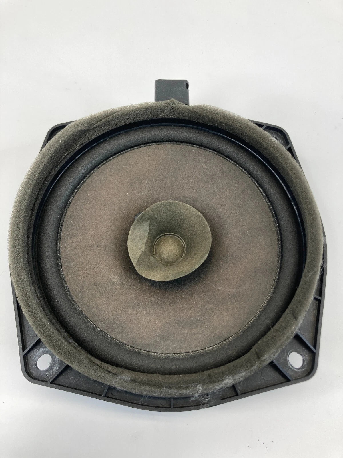 99-12 MITSUBISHI GALANT FRONT LEFT DRIVER SIDE DOOR AUDIO SPEAKER MR306819 OEM