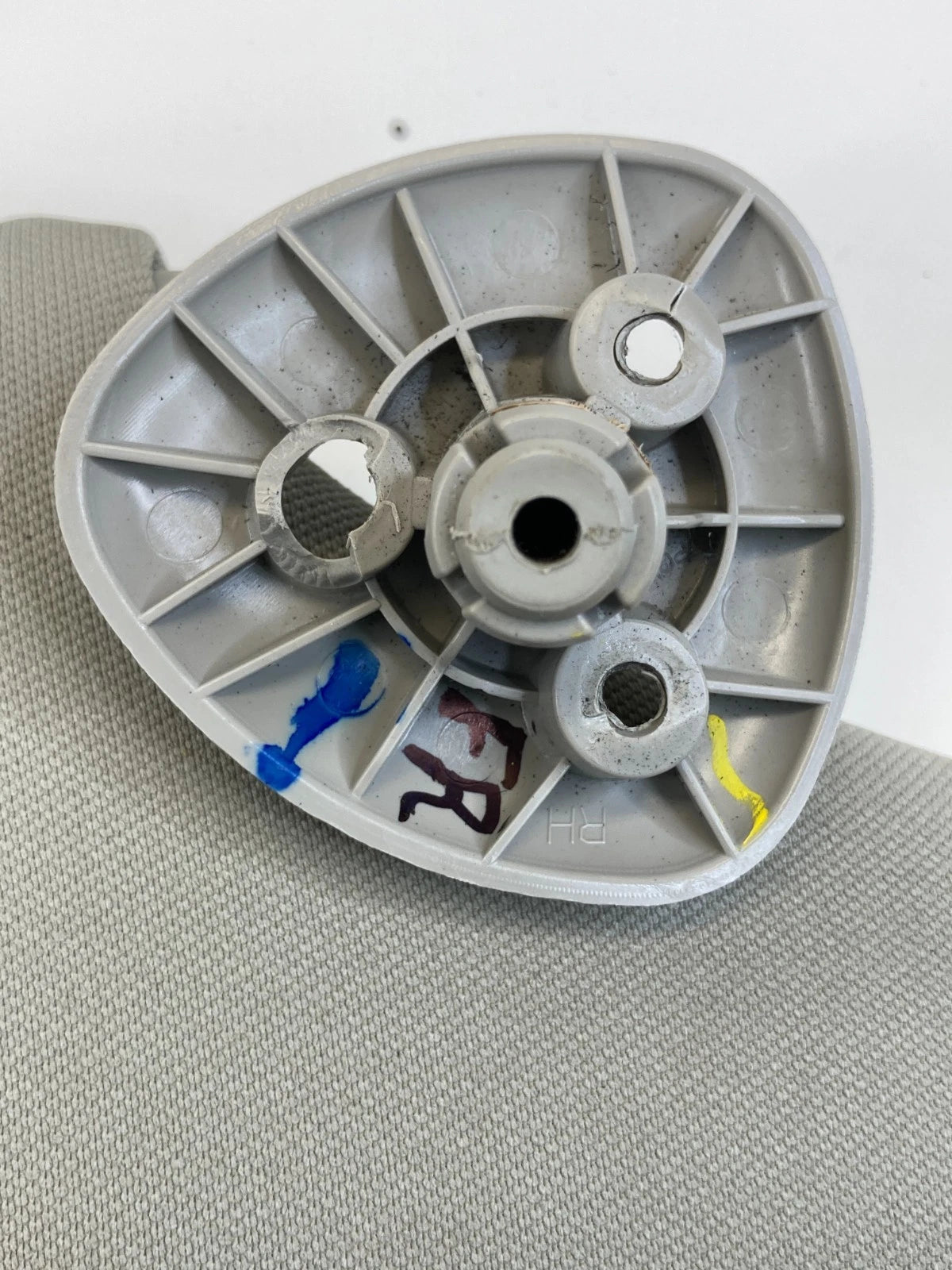 2006-2011 CHEVROLET HHR LEFT RIGHT SUNVISOR SUN VISOR SHADE PAIR SET W/CLIP OEM