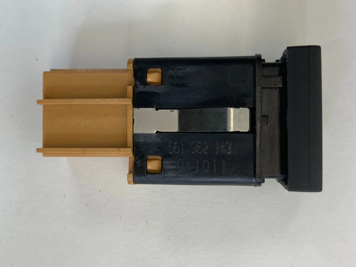 2012-2019 VOLKSWAGEN PASSAT VALET PARKING BUTTON CONTROL SWITCH 561962143 OEM