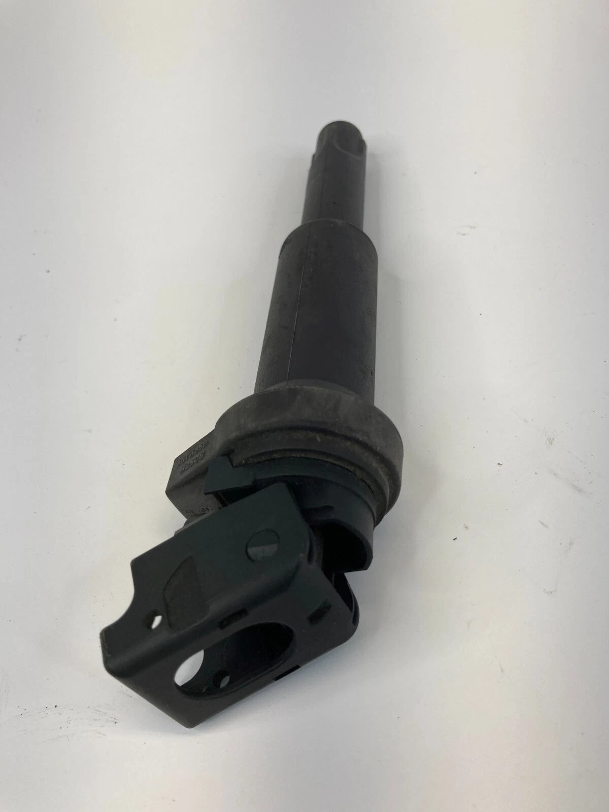 2003-2006 BMW 330XI 3.0L L6 DOHC 24V ENGINE IGNITION IGNITER COIL BOSCH OEM