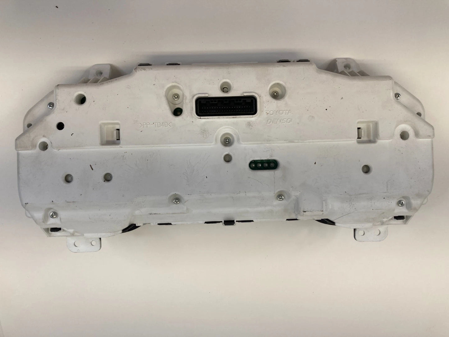 2008-2010 TOYOTA SIENNA DASH INSTRUMENT CLUSTER SPEEDOMETER GAUGES 230.286 MILES