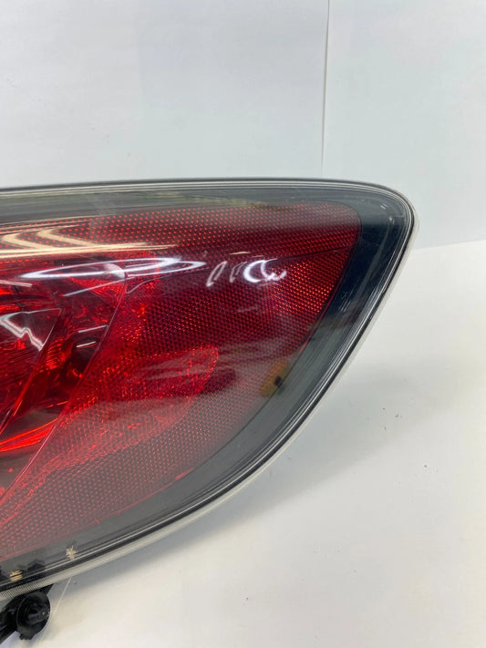 10-13 MAZDA 3 SEDAN RIGHT PASSENGER OUTER QUARTER PANEL TAIL LIGHT TAILLIGHT OEM