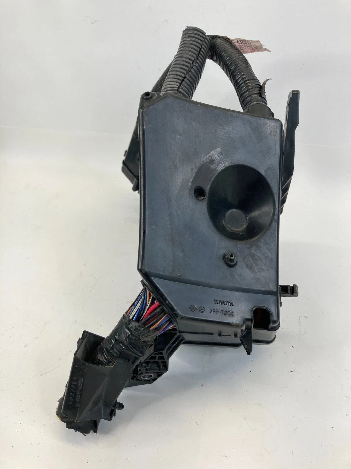 06 07 TOYOTA HIGHLANDER 3.3L HYBRID ENGINE JUNCTION FUSE RELAY BOX 82815-48260