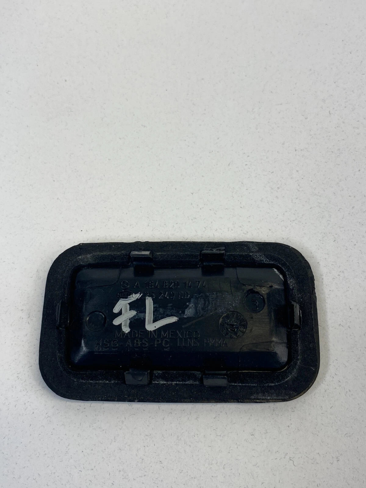 2010-2012 MERCEDES-BENZ R350 FRONT LEFT SIDE DOOR PANEL REFLECTOR 1648201474 OEM