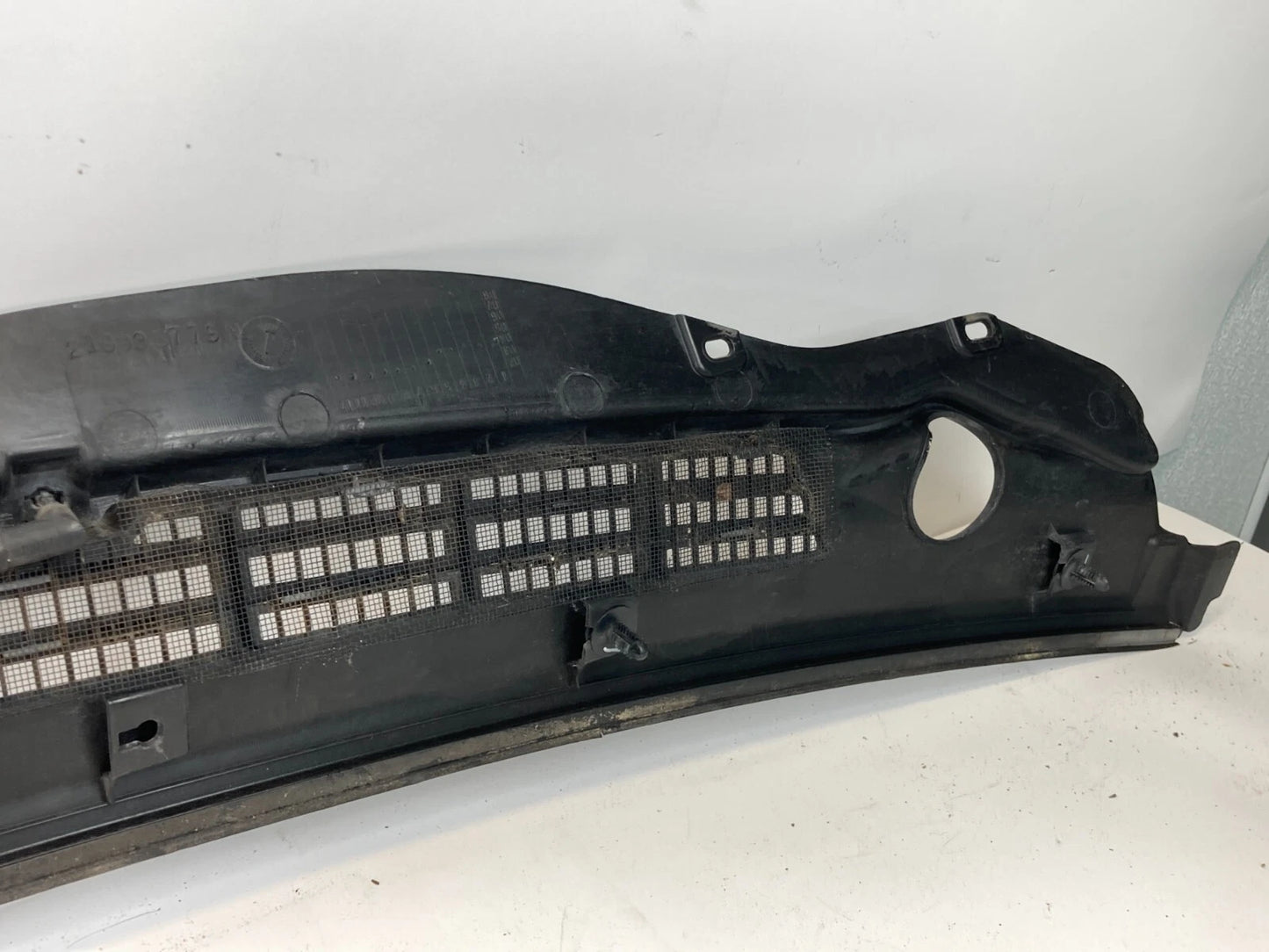 04-12 CHEVY COLORADO GMC CANYON WINDSHIELD COWL AIR INLET GRILLE VENT 219933779