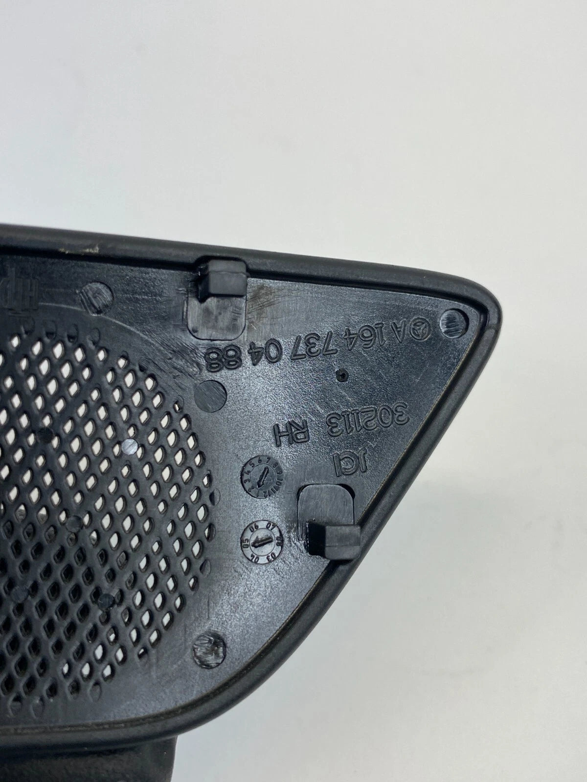 2006-2011 MERCEDES-BENZ ML350 REAR RIGHT PASSENGER DOOR SPEAKER COVER TRIM
