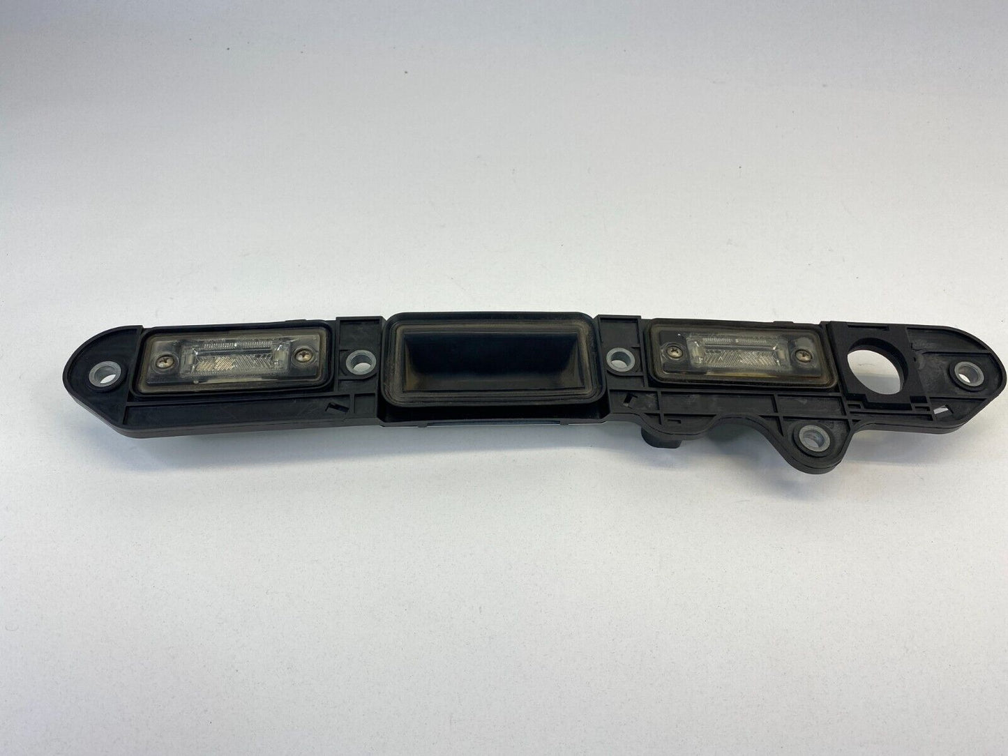 2007-2010 Volkswagen Passat Sedan Rear Tailgate License Plate Light Lamp OEM