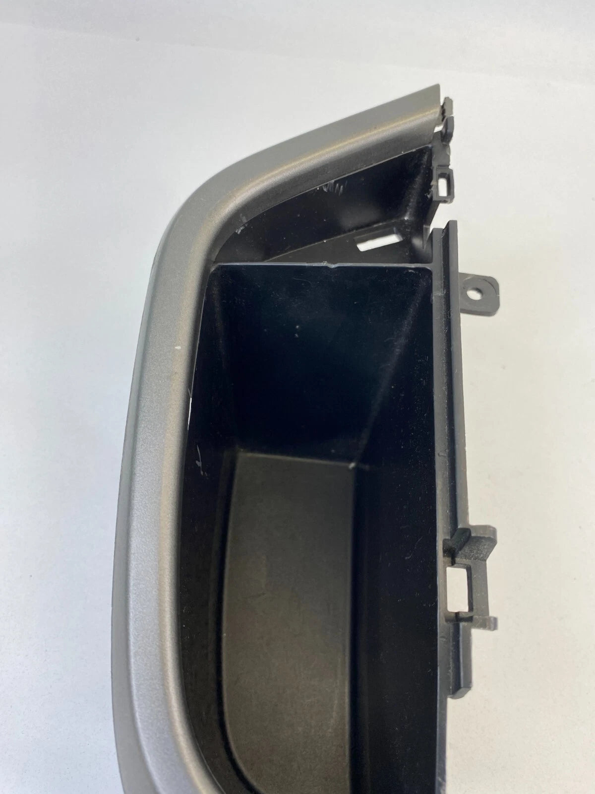 12-16 CHEVROLET SONIC FRONT RIGHT SIDE SEAT STORAGE COMPARTMENT UNDER 95952557