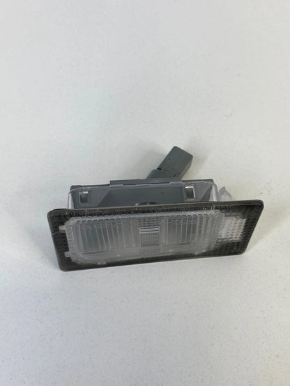2011-2016 HYUNDAI ELANTRA REAR LEFT TRUNK LICENSE LIGHT LAMP PLATE 92501-1M4 OEM