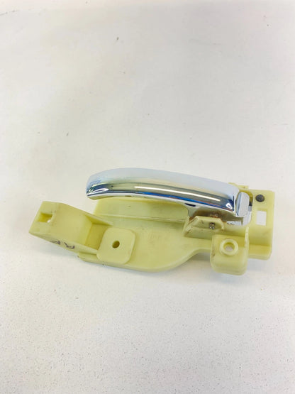2010-2012 DODGE CALIBER FRONT RIGHT SIDE INTERIOR INNER DOOR HANDLE 1NS5065Z0AA