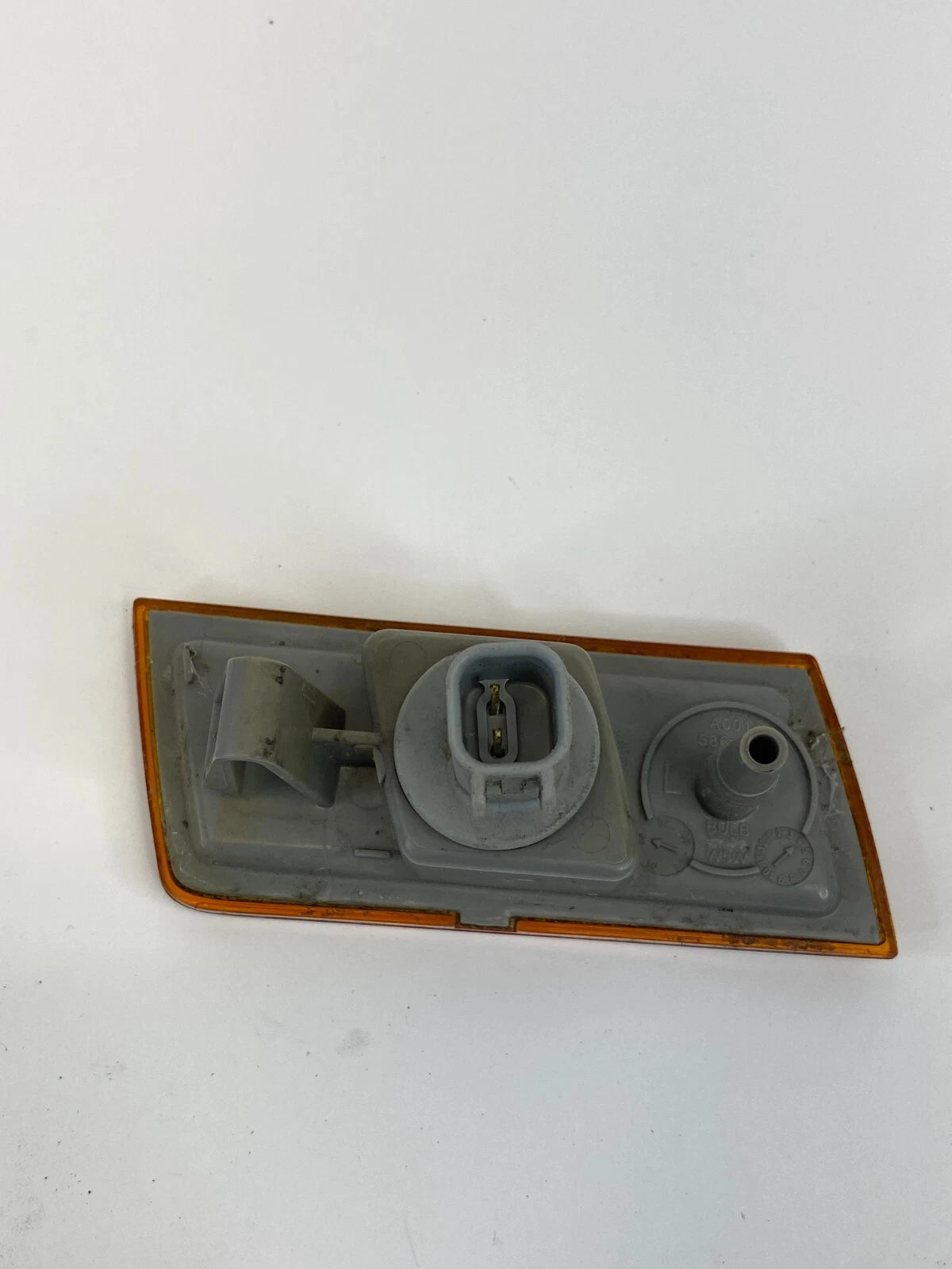 2005-2010 CHRYSLER 300 FRONT LEFT DRIVER BUMPER SIDE MARKER LIGHT LAMP ASSY OEM