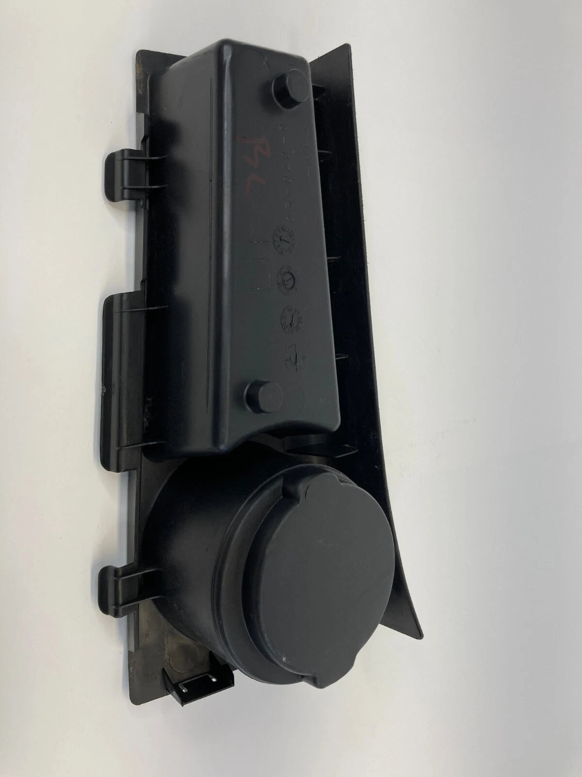 2004-2007 CADILLAC SRX REAR LEFT SIDE SEAT THIRD ROW CUP HOLDER ASSEMBLY OEM