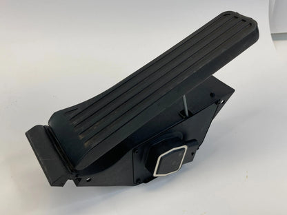 12-16 MERCEDES-BENZ E350 3.5L V6 ENGINE ACCELERATOR GAS PEDAL 204-300-11-04 OEM