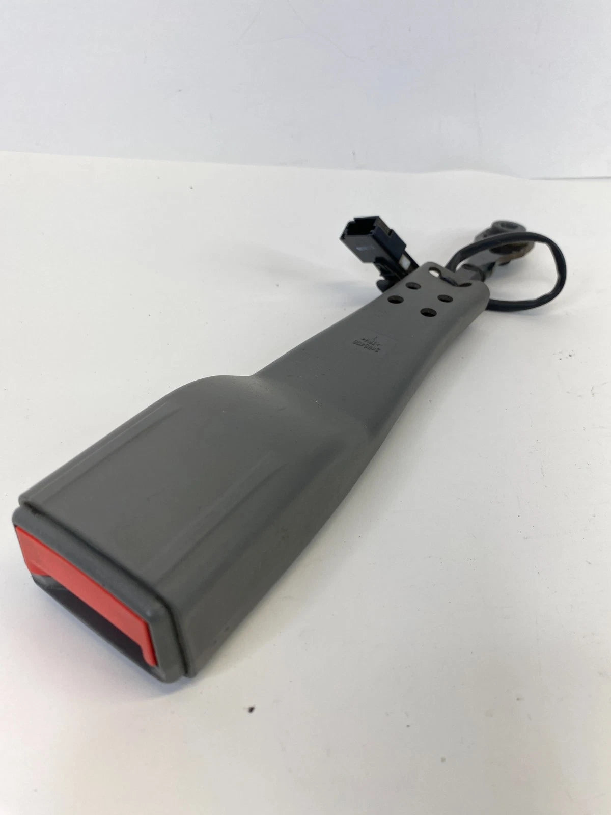 2013-2015 CHEVROLET MALIBU FRONT LEFT DRIVER SIDE SEAT BELT BUCKLE RECEIVER OEM