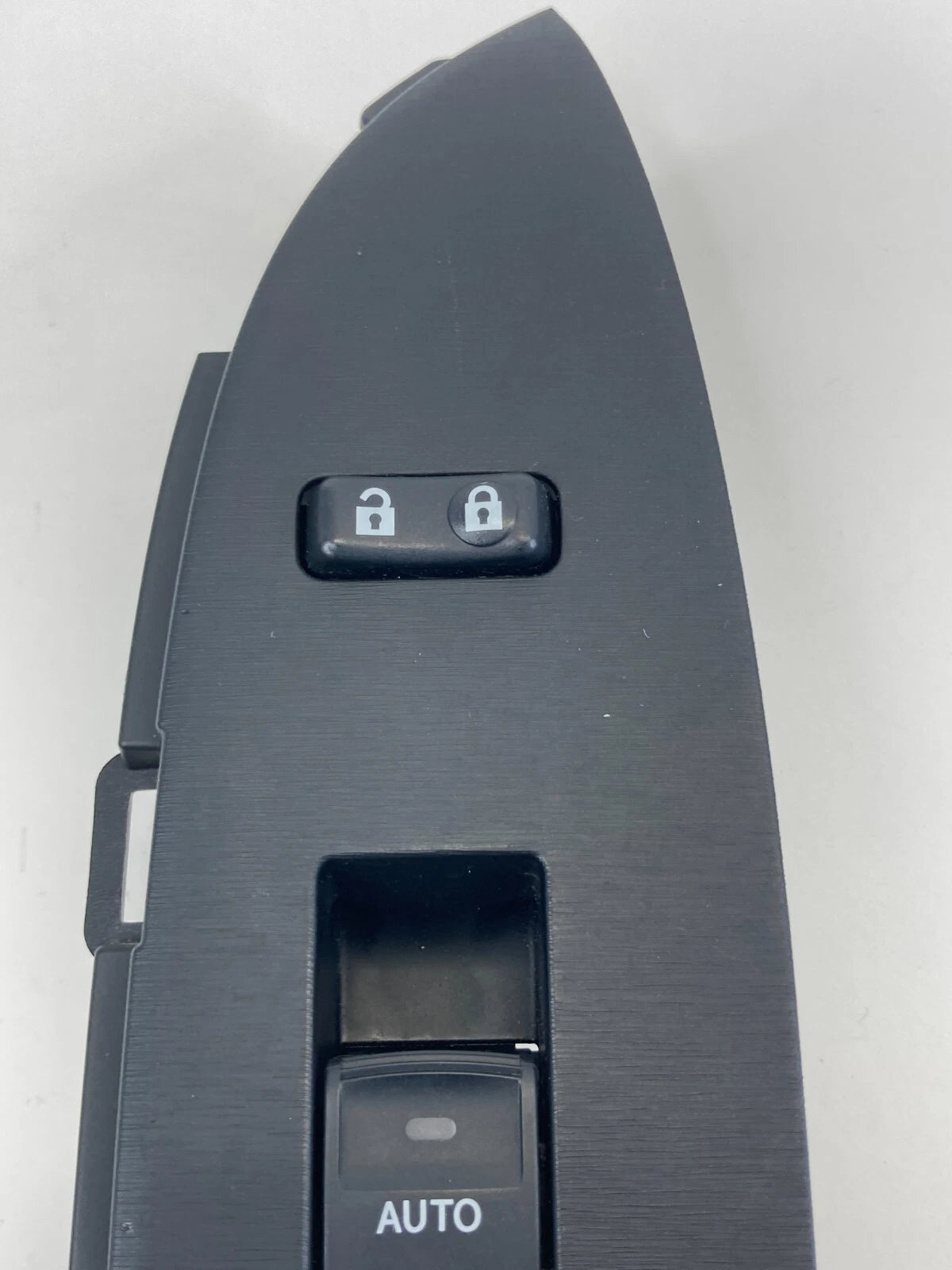 10-15 TOYOTA PRIUS FRONT RIGHT DOOR POWER WINDOW SWITCH W BEZEL 74231-47120 OEM