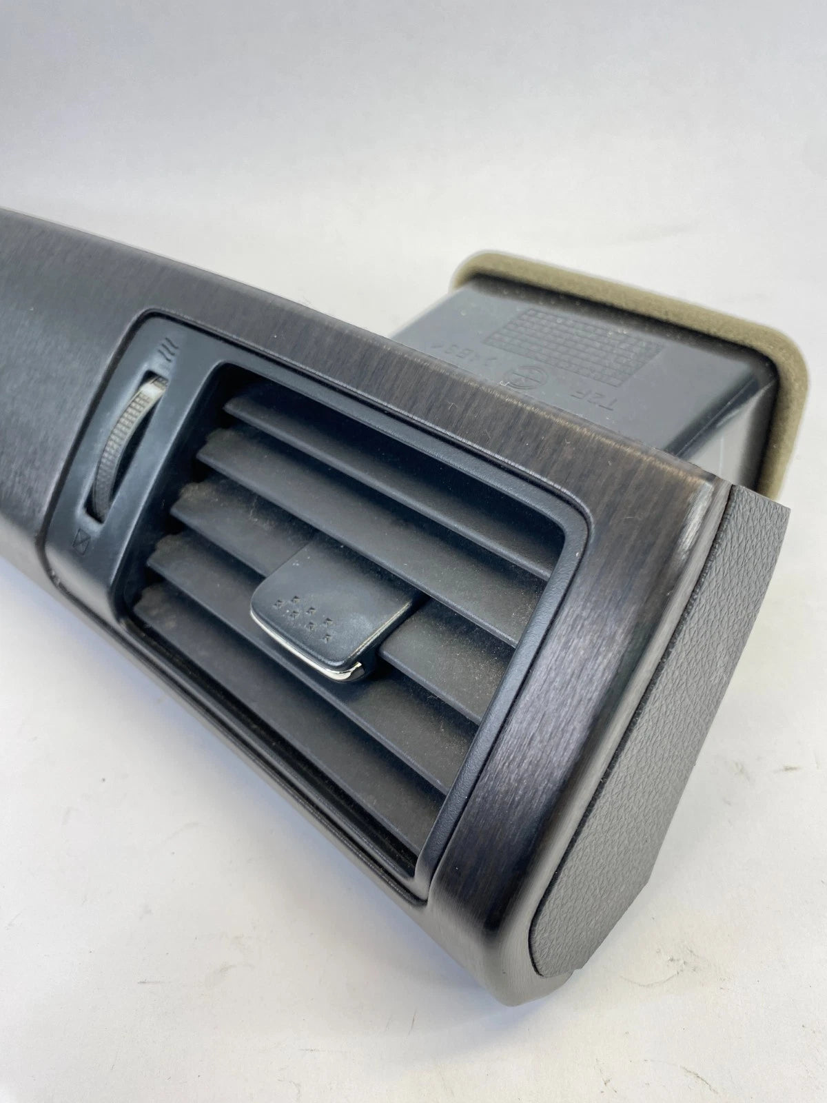 2013-2015 HONDA ACCORD LEFT OUTER DASH AC AIR VENT W TRIM BEZEL 77630-T2F-A0 OEM
