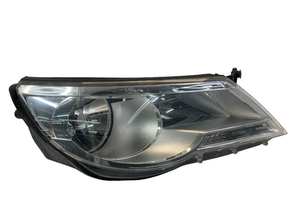 09-11 Volkswagen Tiguan Front Right Headlight Headlamp Halogen 5N1-941-032-AC