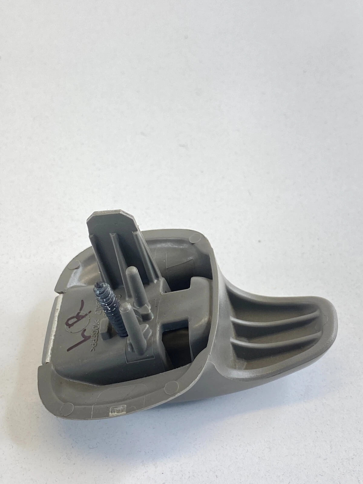 2004 2005 CHEVROLET IMPALA REAR LEFT INNER ROOF HANGER HOOK CLOTH CLIP 825617