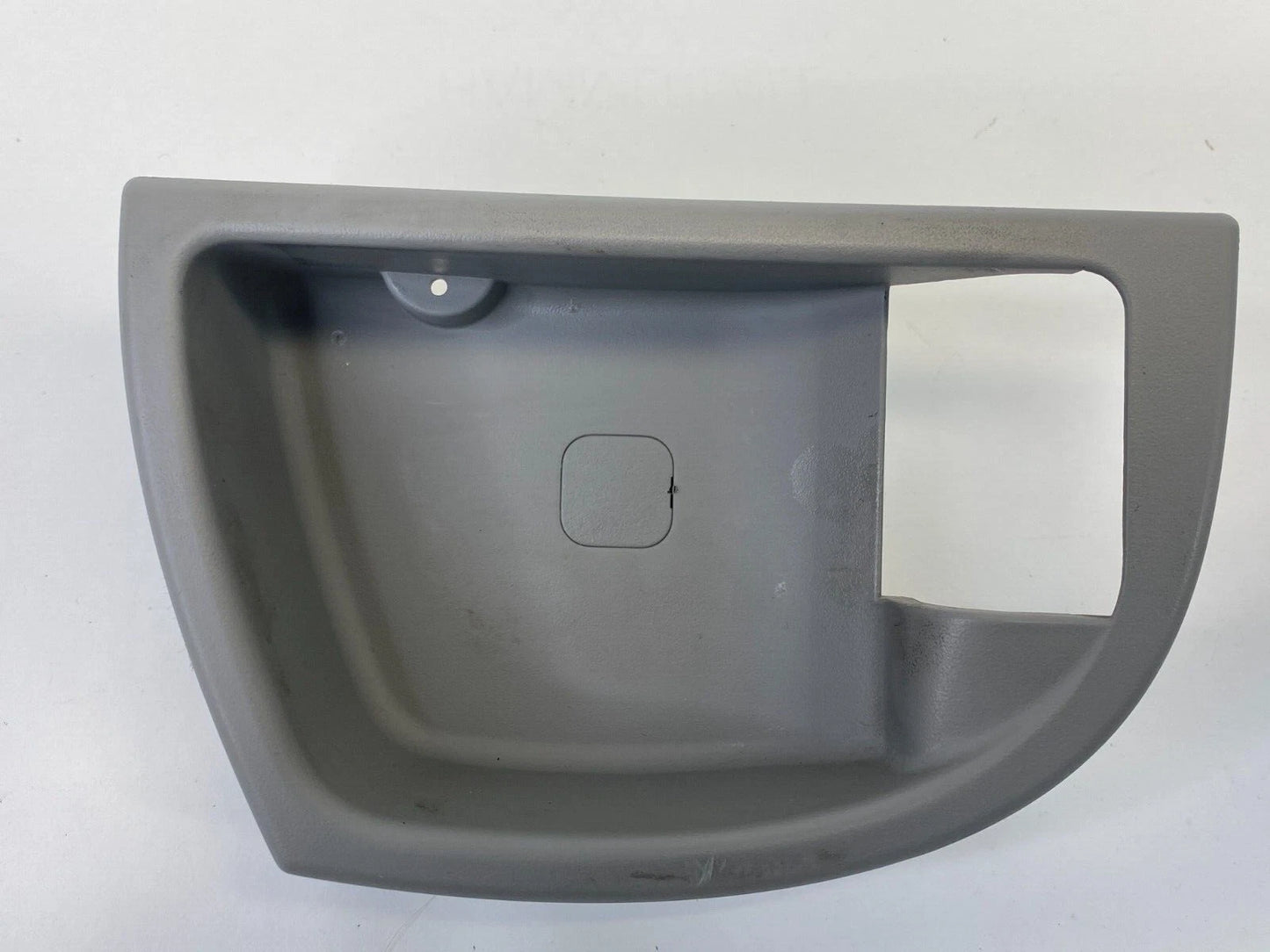 07-09 HYUNDAI SANTA FE REAR RIGHT PASSENGER HANDLE BEZEL COVER TRIM 83621-2B000