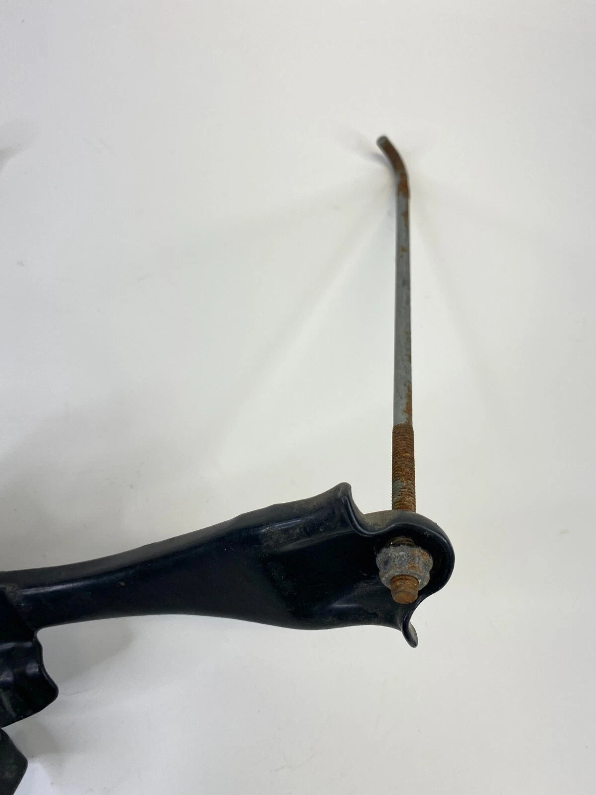 2008-2012 HONDA ACCORD BATTERY TIE DOWN HOLDER MOUNT BRACKET SUPPORT OEM