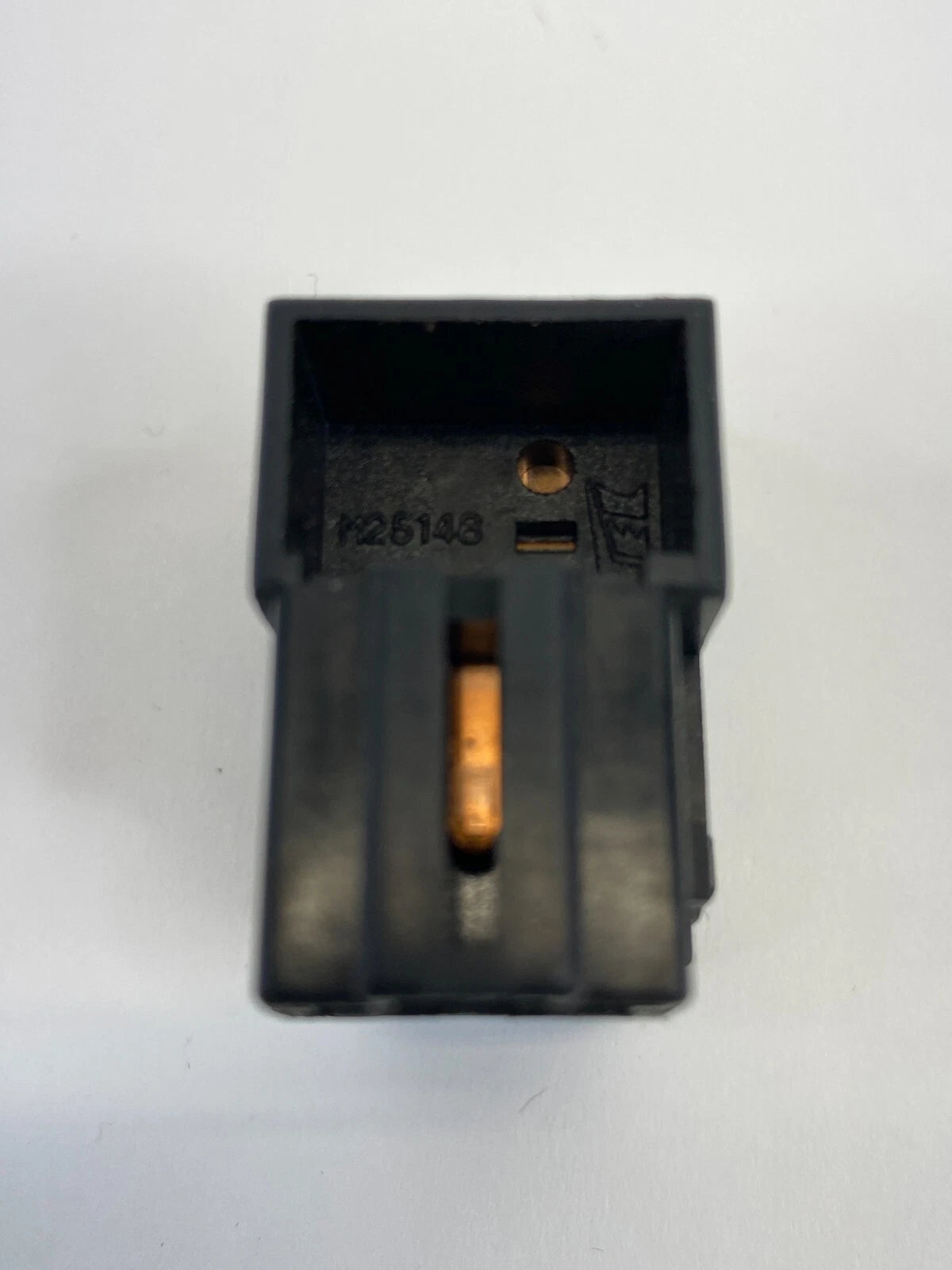 2007-2009 SUZUKI XL-7 FRONT LEFT DRIVER SIDE DOOR LOCK CONTROL SWITCH BUTTON OEM