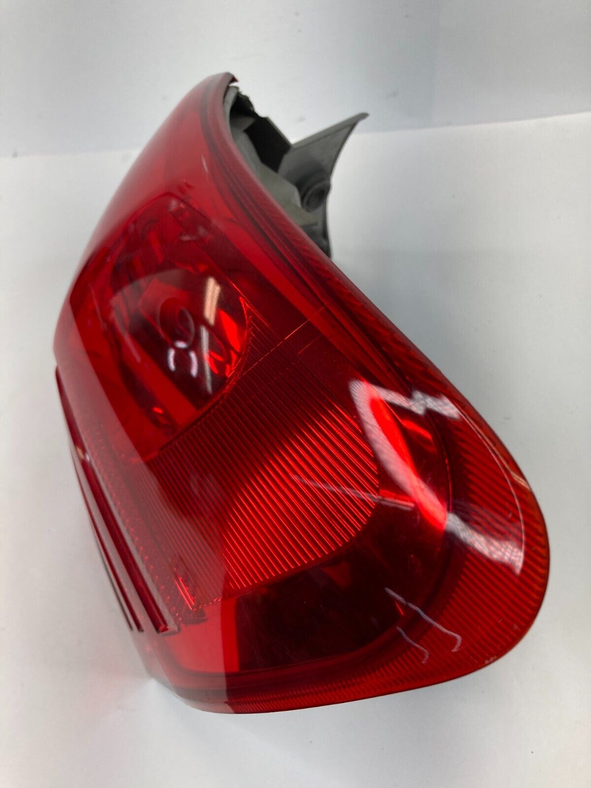 2008-2013 Nissan Rogue Rear Right Outer Tail Light Taillight Tail Lamp OEM