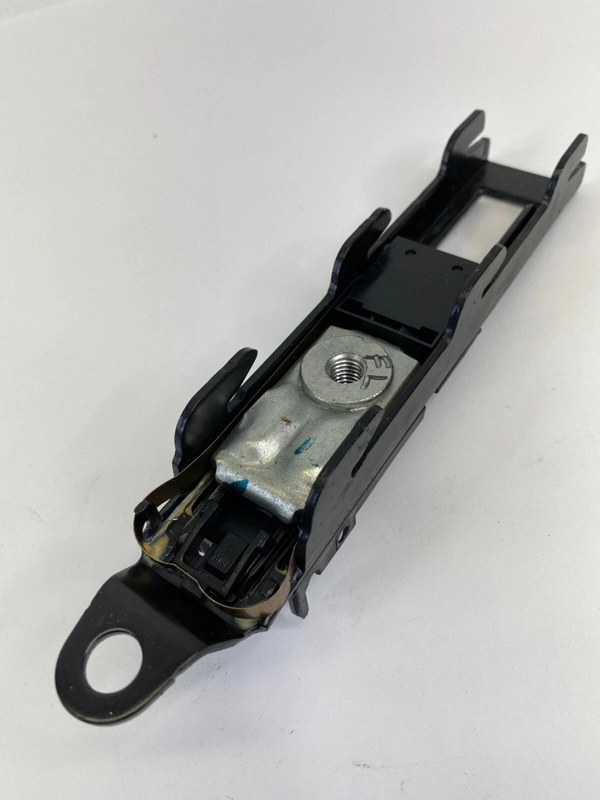 03-11 SAAB 9-3 93 SEDAN FRONT LEFT DRIVER SEAT BELT HEIGHT ADJUSTER 6163201 OEM