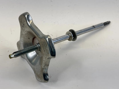 11-15 FORD EXPLORER 13-15 INTERCEPTOR SPARE TIRE HOLDER RETAINER HOLD DOWN BOLT