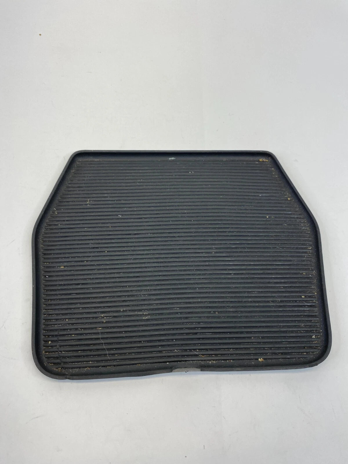 08 09 10 11 12 FORD ESCAPE CENTER CONSOLE RUBBER INSERT MAT 8L84-78047A74 OEM