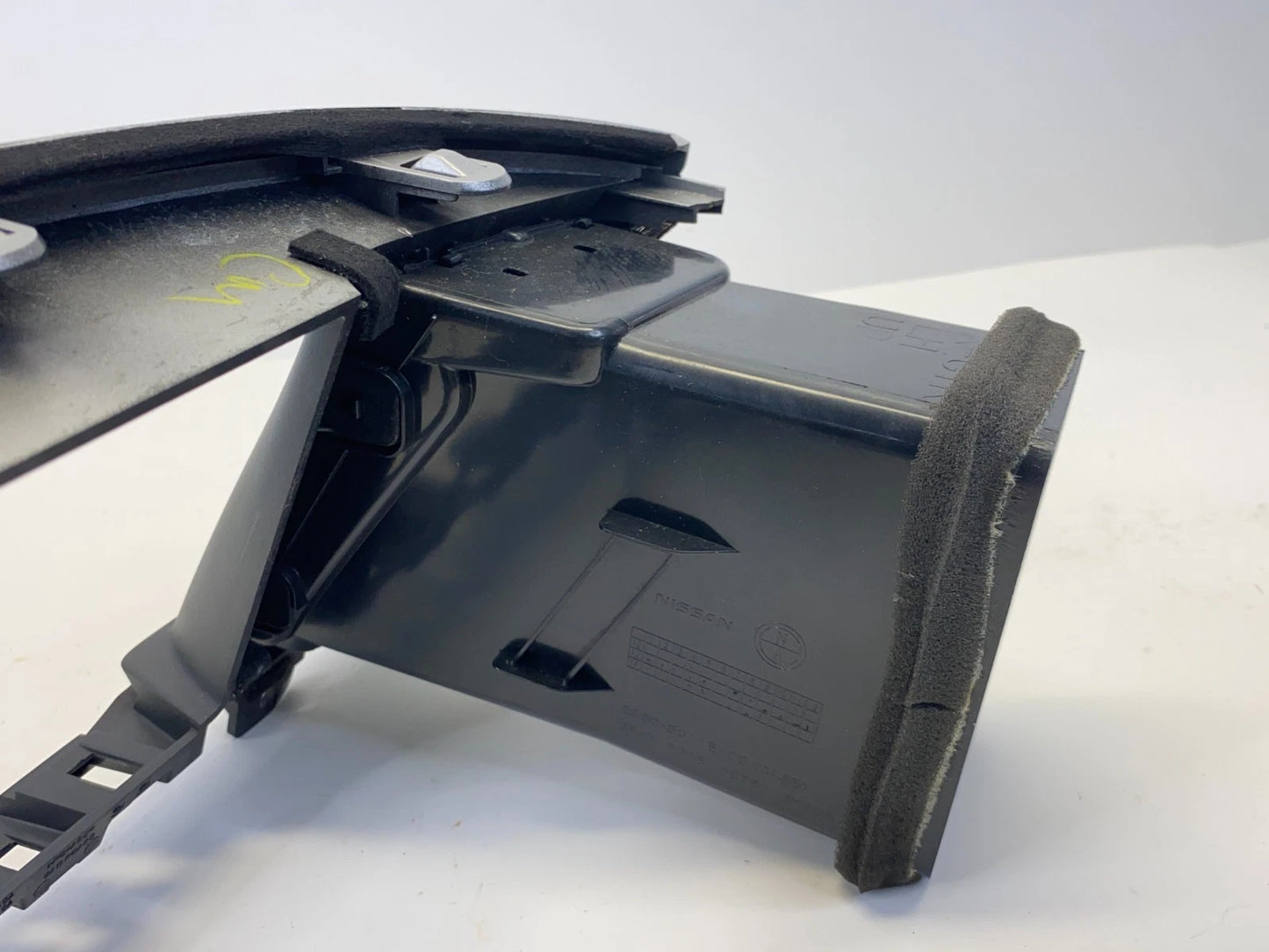 13-20 NISSAN PATHFINDER CENTER DASH RADIO SCREEN BEZEL AIR VENTS 68270-3KA0A OEM