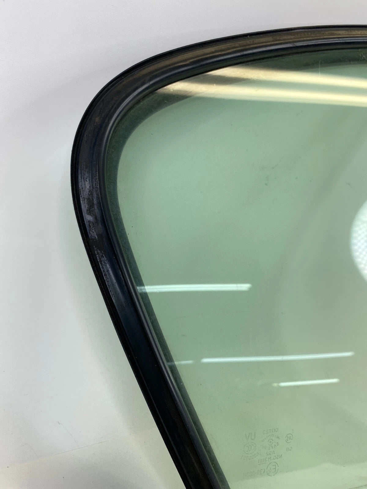 2007-2008 INFINITI G35 SEDAN REAR RIGHT SIDE DOOR QUARTER VENT WINDOW GLASS OEM