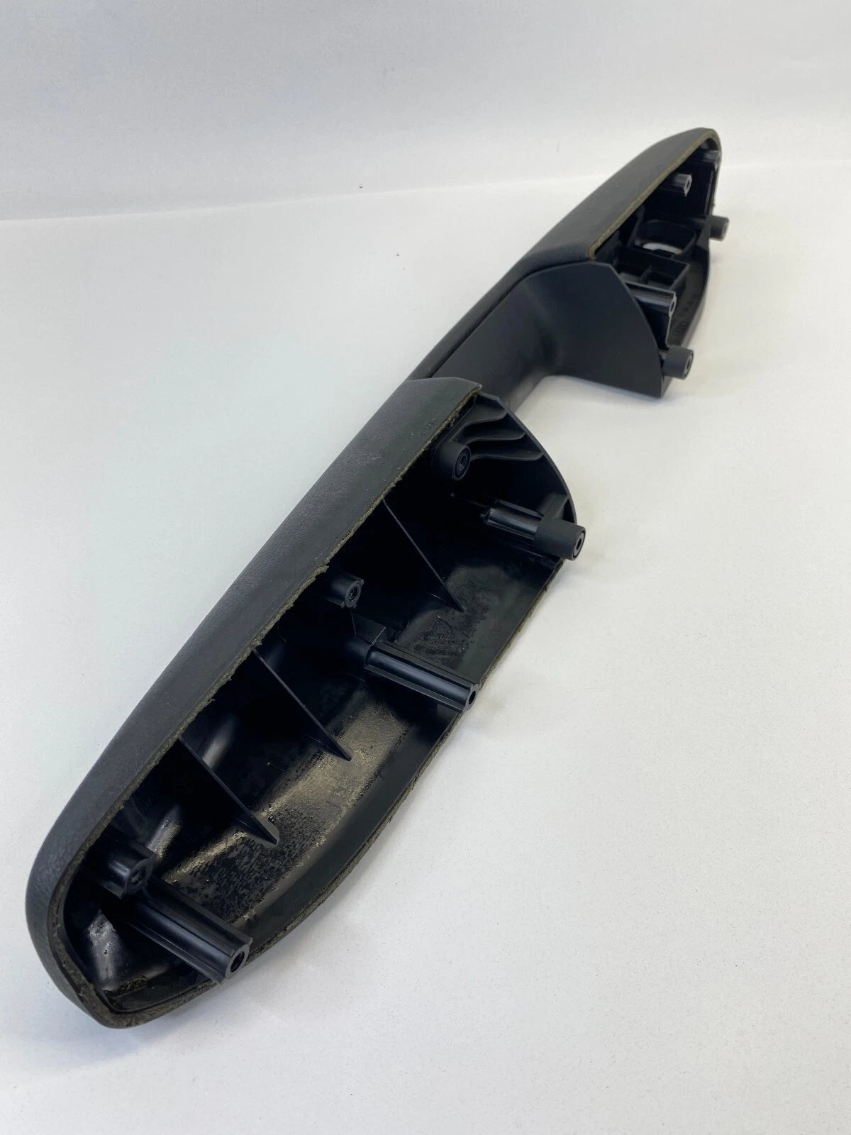 02-08 AUDI A4 A4 QUATTRO LEFT DRIVER WINDOW SWITCH BEZEL ARMREST PULL HANDLE OEM