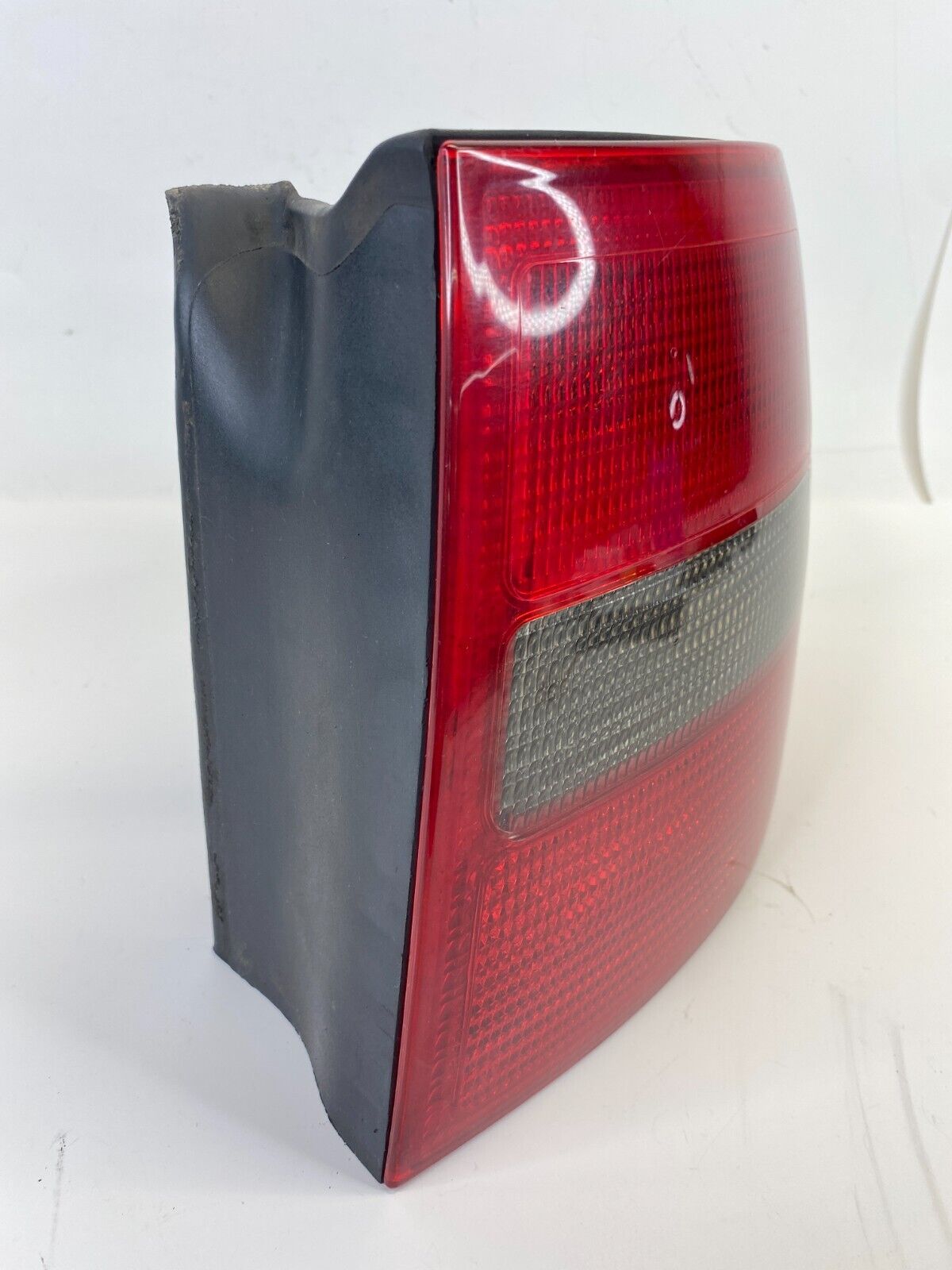 1999-2001 Audi A6 Quattro Rear Right Side Tail Light Taillight 4B9-945-096-C