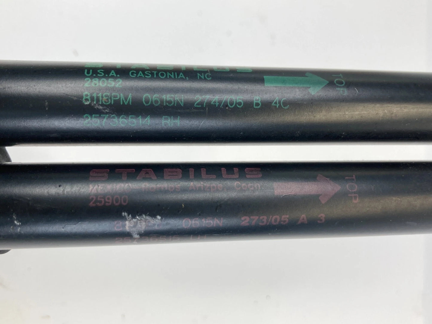 04-09 CADILLAC SRX BASE HATCH LIFTGATE LIFT CYLINDER STRUT SUPPORT PAIR 25736515