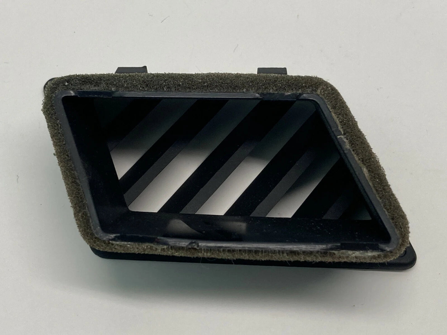 2005 2006 2007 05 06 07 BMW X3 FRONT LEFT AIR VENT DEFROSTER GRILLE 3412079 OEM