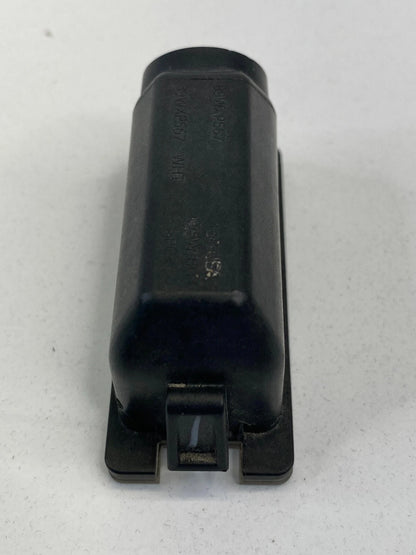 2011-2019 FORD FIESTA SEDAN REAR RIGHT PASSENGER LICENSE PLATE LAMP LIGHT OEM
