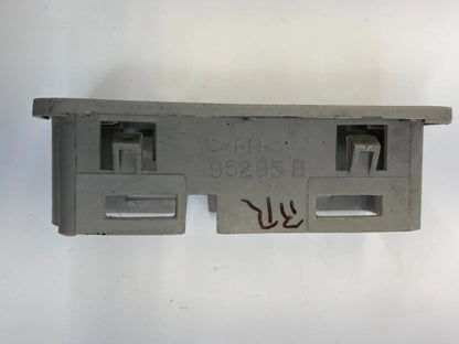 2006 2007 CHRYSLER 300 REAR RIGHT SIDE DOOR WINDOW SWITCH COVER BEZEL 1052530AB