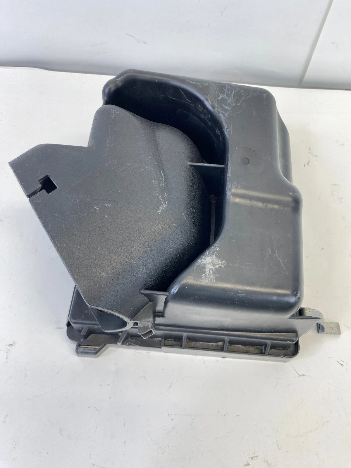 2013-2019 NISSAN SENTRA 1.8L AIR CLEANER FILTER BOX HOUSING LOWER COVER OEM