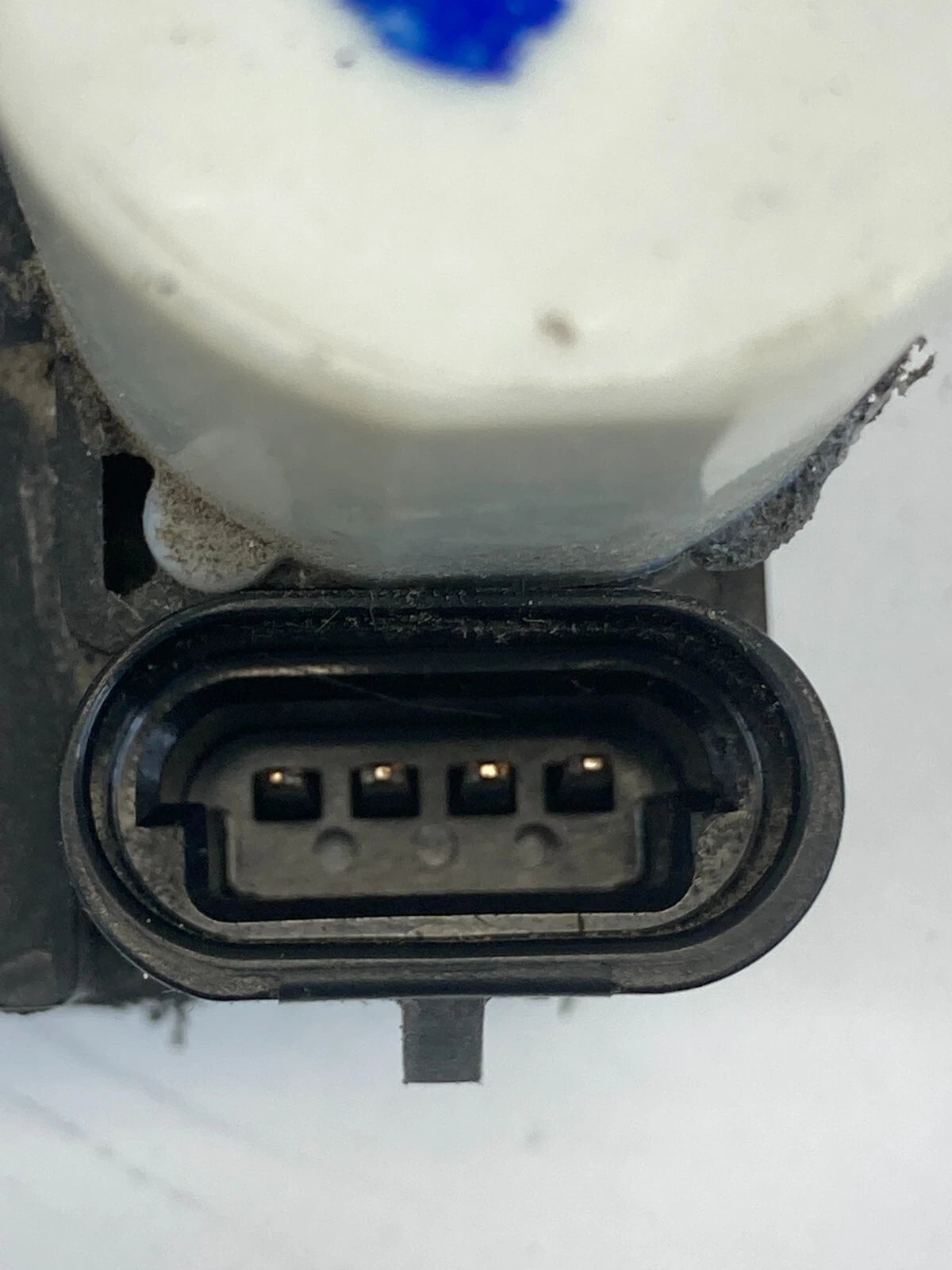 2002-2009 GMC ENVOY REAR TAILGATE LATCH DOOR LOCK RELEASE ACTUATOR 16872415 OEM