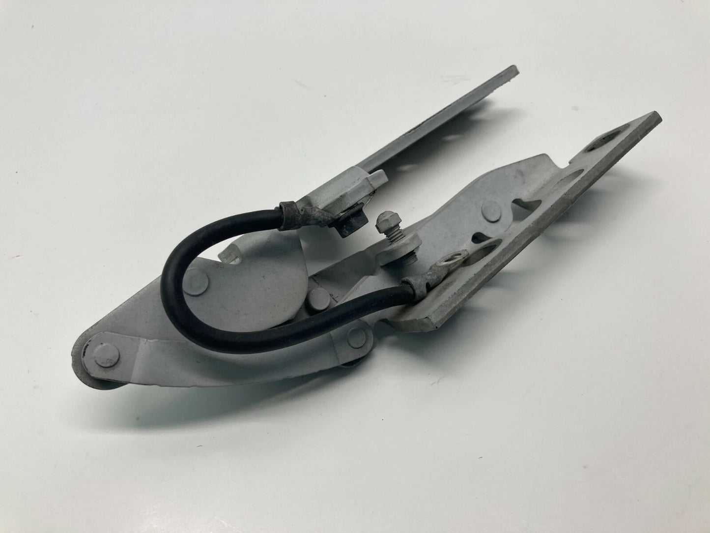 2002 2003 2004 2005 BMW 745i 745Li Right Passenger Hood Hinge RH OEM