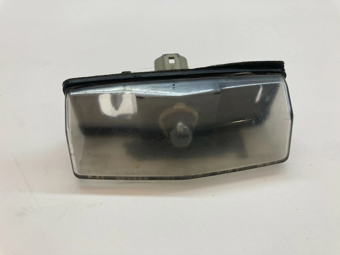 2005 2006 2007 SCION TC REAR LICENSE PLATE LIGHT LAMP ASSEMBLY E130551 OEM