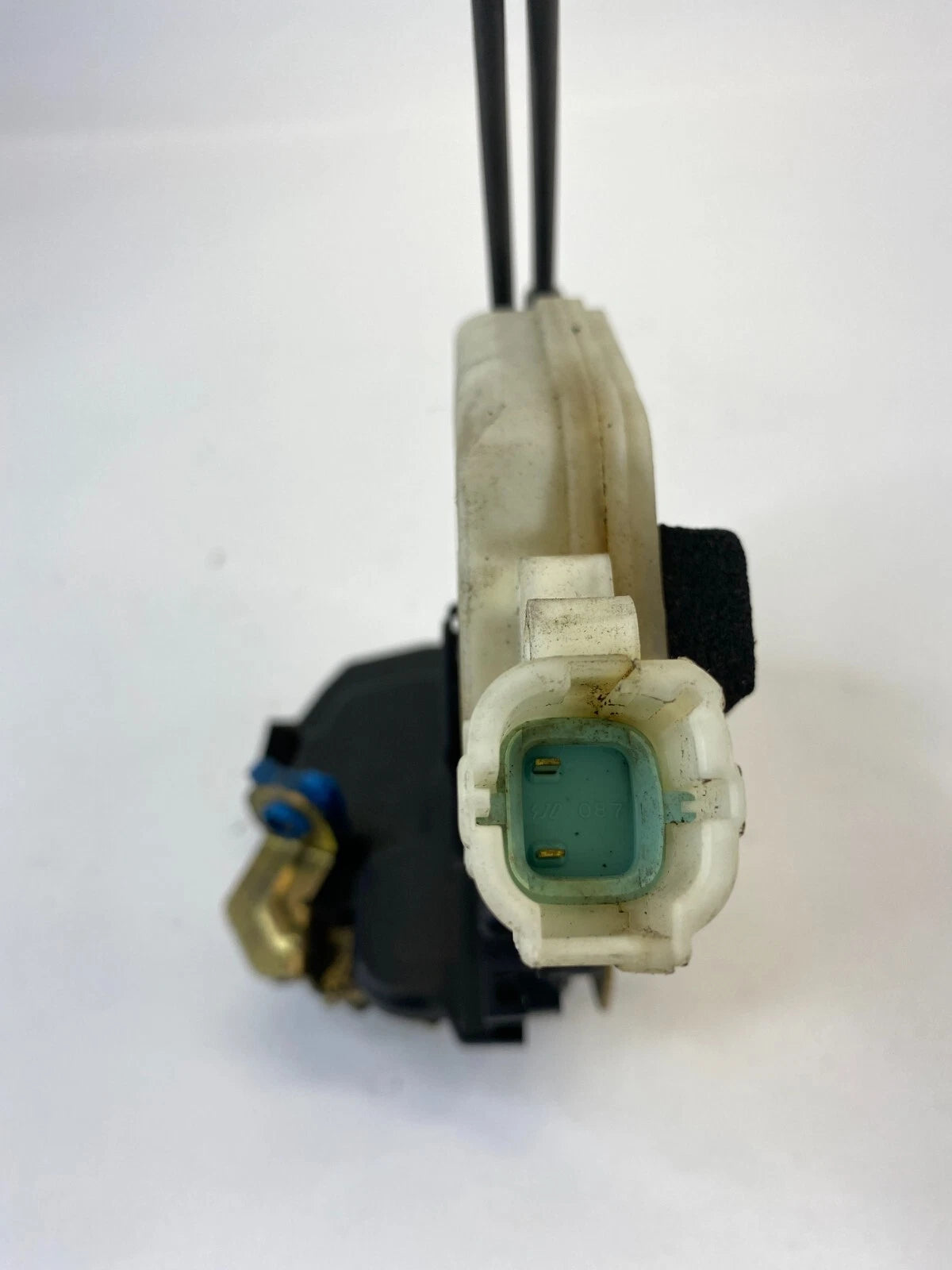 2003-2006 INFINITI G35 REAR RIGHT PASSENGER DOOR LOCK LATCH RELEASE ACTUATOR