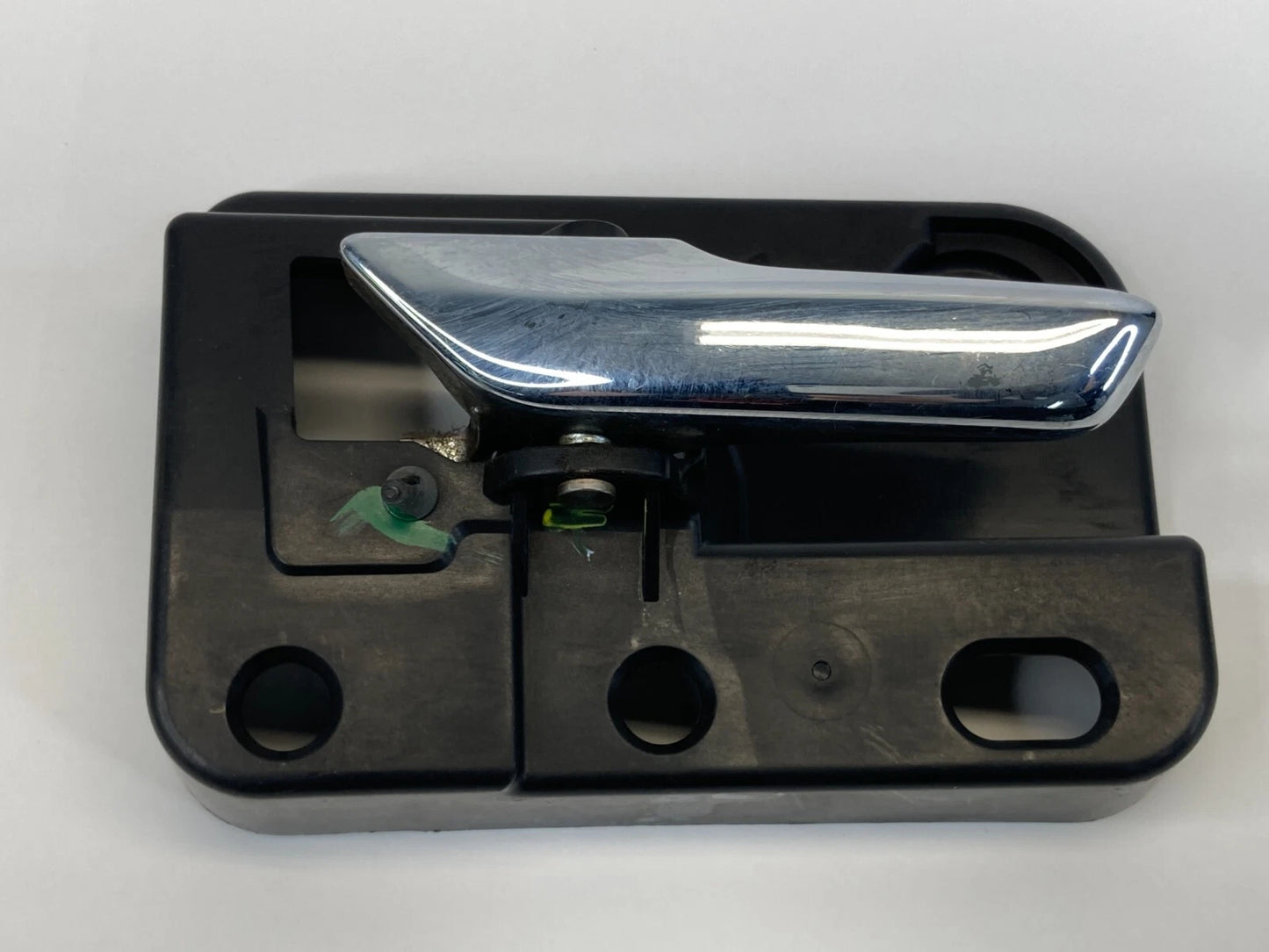 09 10 DODGE JOURNEY REAR LEFT BACK SIDE INNER INTERIOR DOOR HANDLE 962100-10 OEM