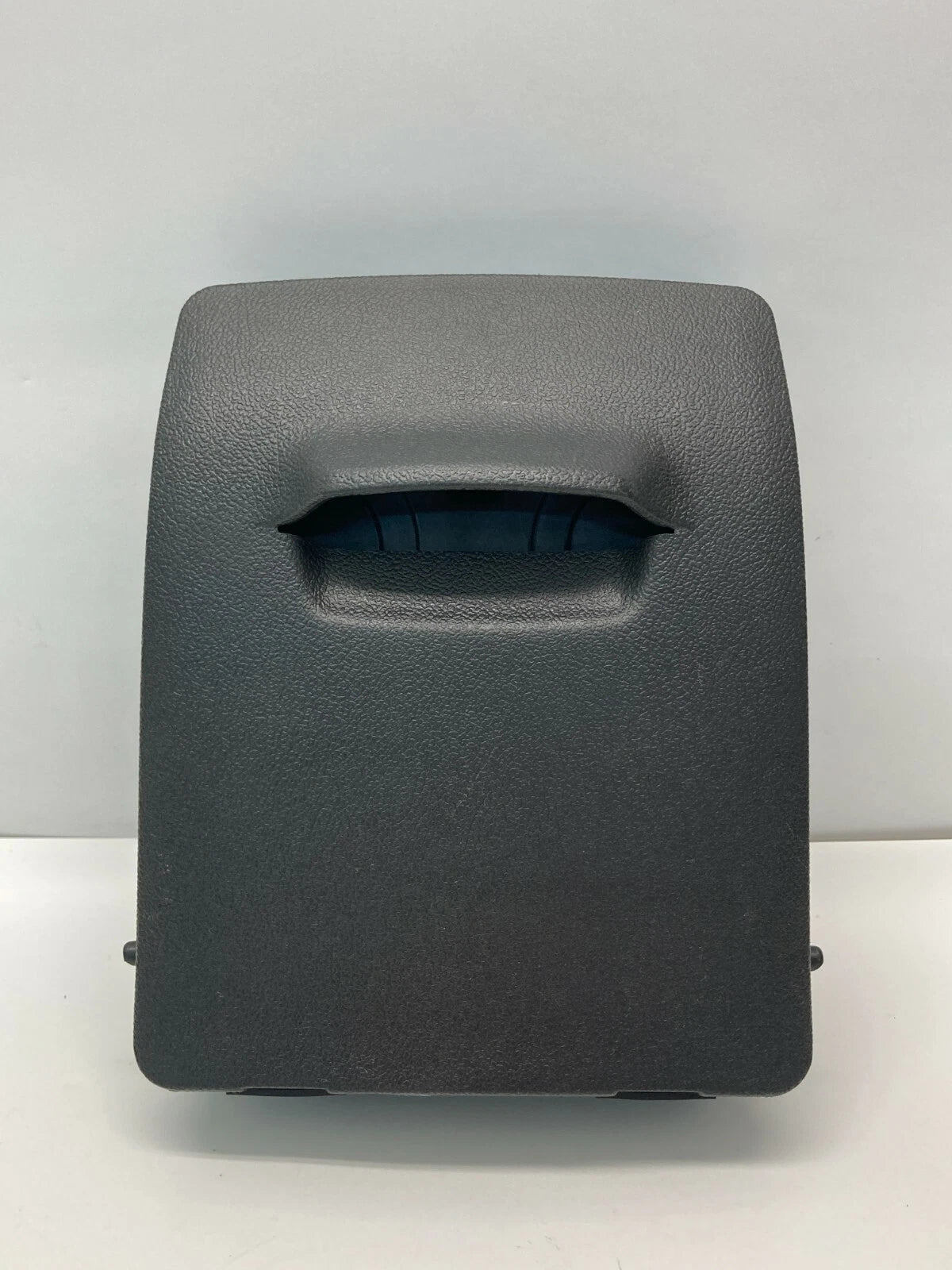 05 06 07 08 09 10 PONTIAC G6 REAR CENTER CONSOLE FOLDING DOWN DOUBLE CUP HOLDER