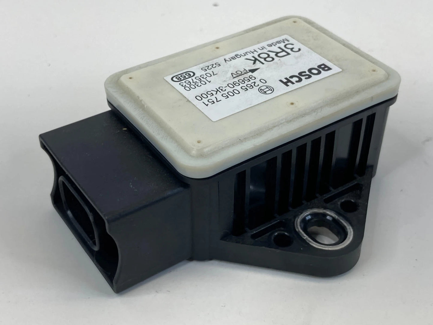 2008-2014 HYUNDAI SONATA 2.4L SUSPENSION YAW RATE SENSOR MODULE 95690-3K500