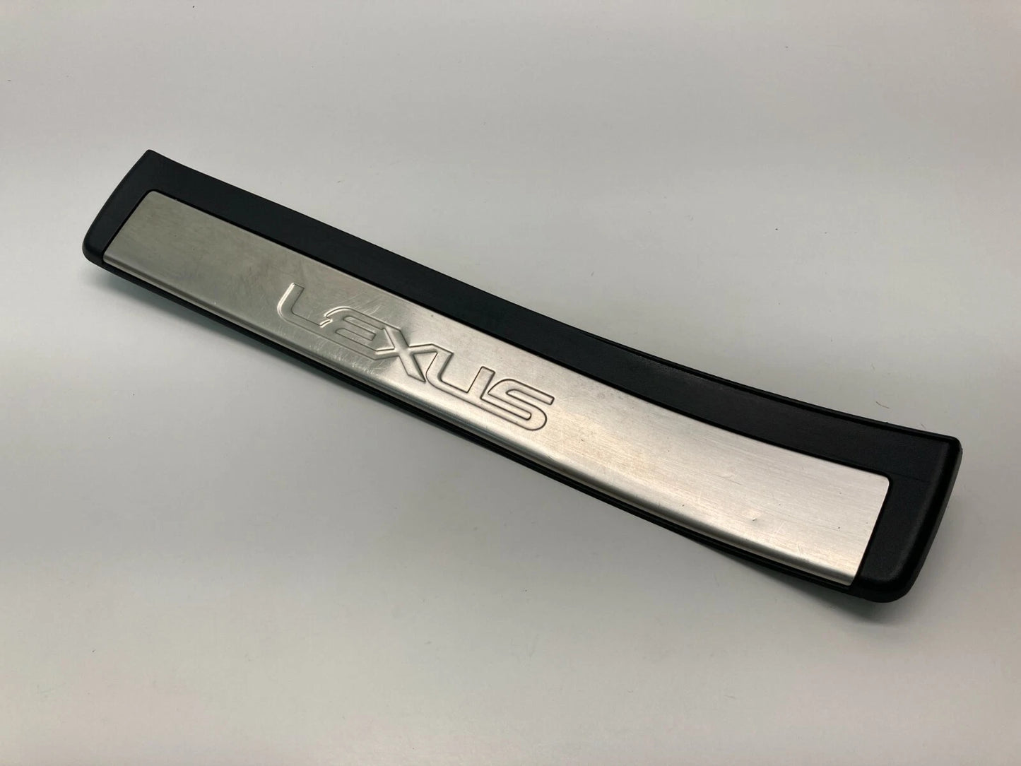2007-2012 LEXUS ES350 REAR LEFT SIDE DOOR SILL SCUFF PLATE TRIM MOLDING 67916330