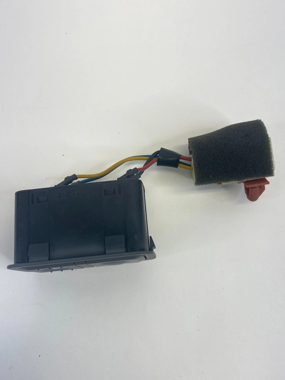 11-14 Hyundai Sonata Gas Fuel Door & Trunk Open Release Control Switch 202009287