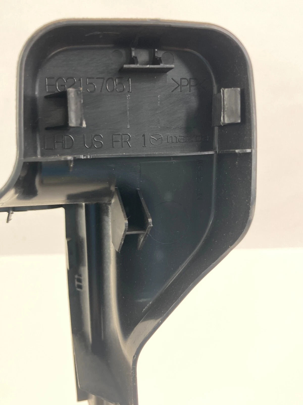 2007-2012 MAZDA CX-7 CX7 FRONT SEAT REAR RIGHT TRACK RAIL COVER EG2157051 OEM
