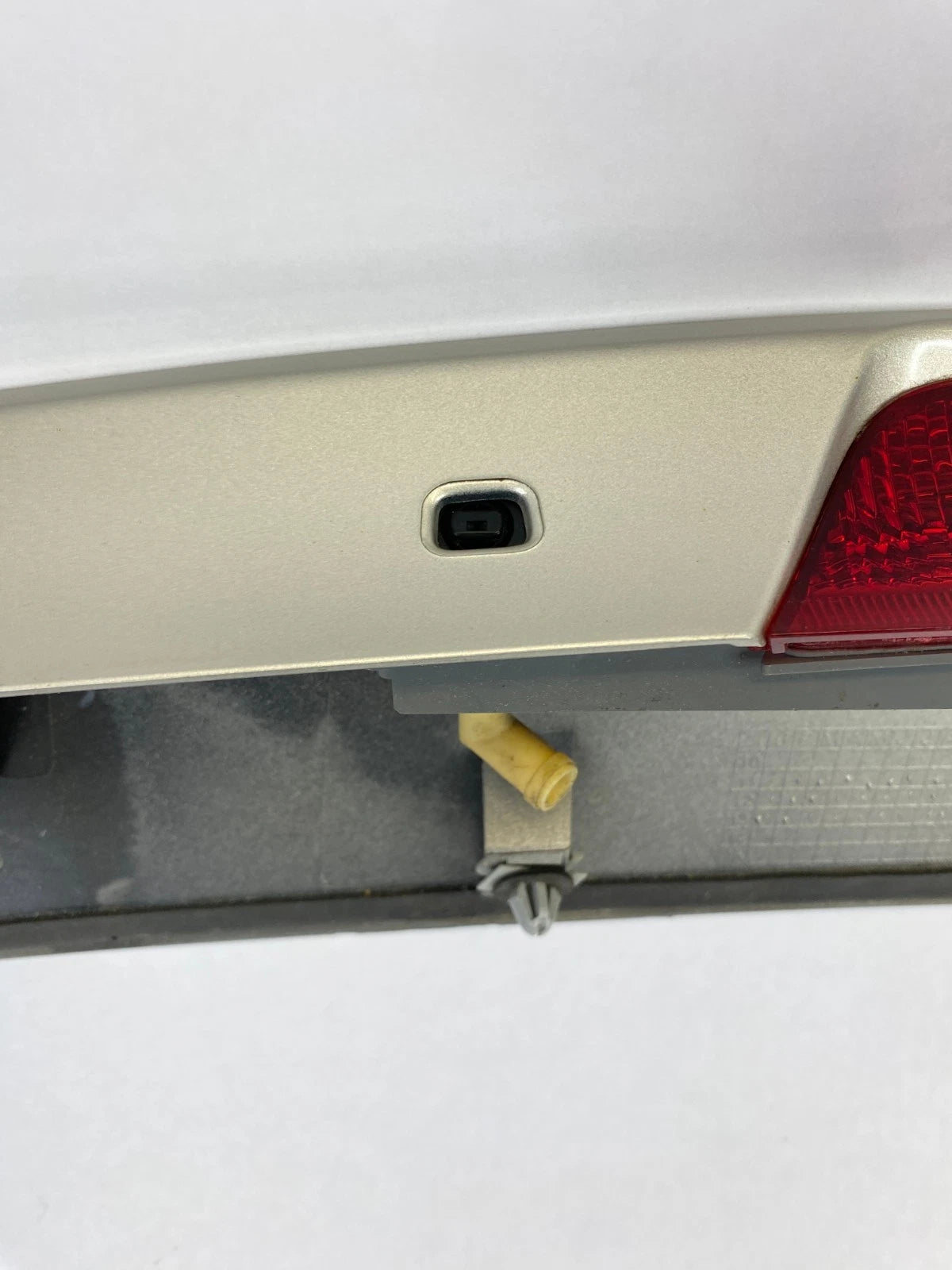 10-17 CHEVROLET EQUINOX REAR LIFTGATE SPOILER W/ 3RD BRAKE LIGHT OEM 22780020