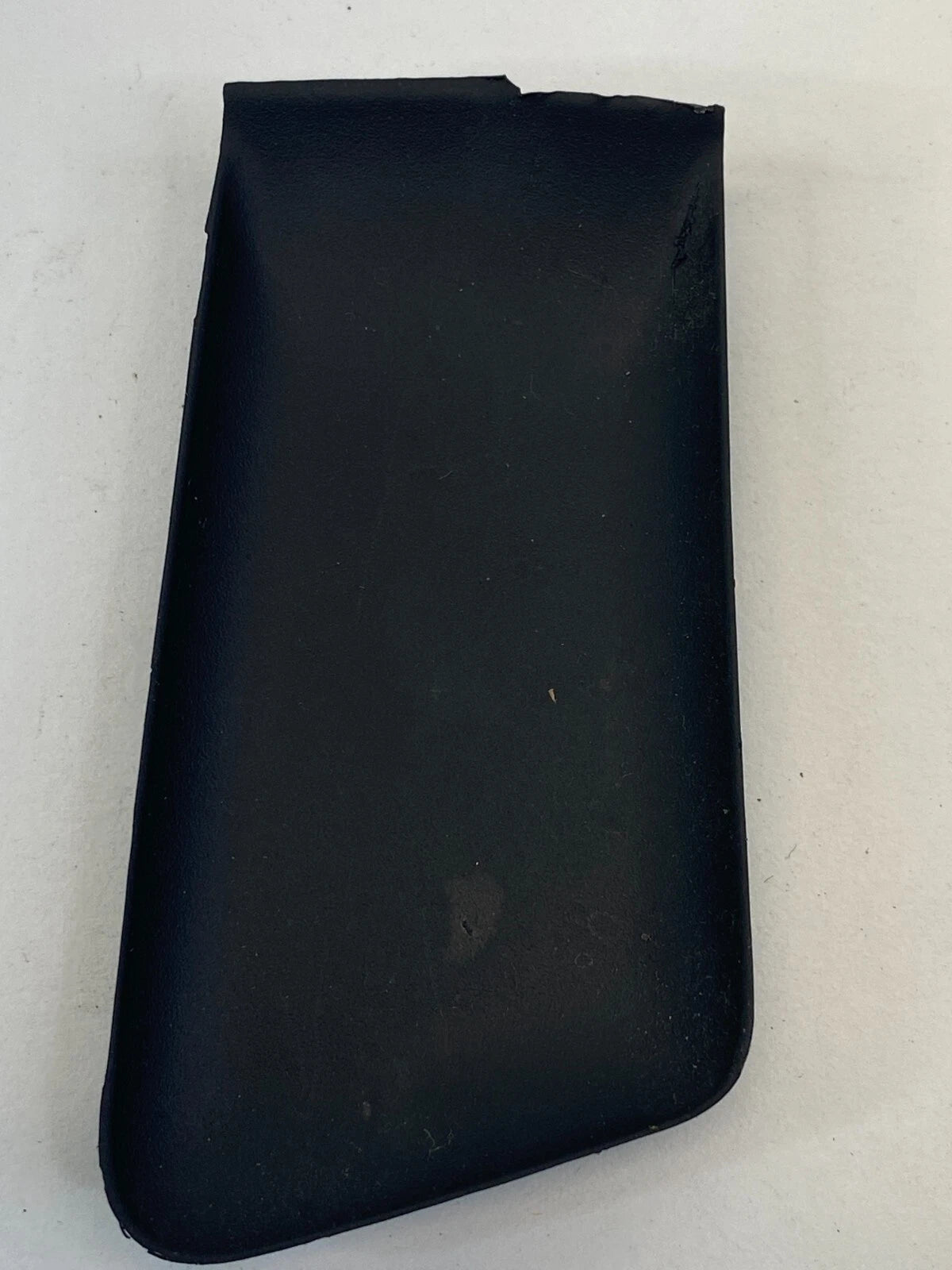 11-14 HYUNDAI SONATA REAR RIGHT INNER DOOR HANDLE SCREW CAP COVER 82629-3S000